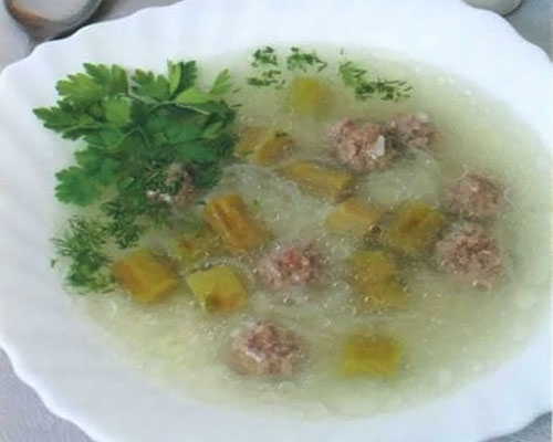 Суп с фрикадельками и кабачками
