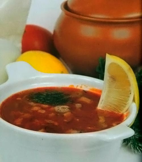 Солянка с копченостями